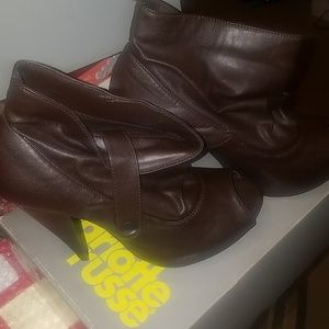 Womens boots